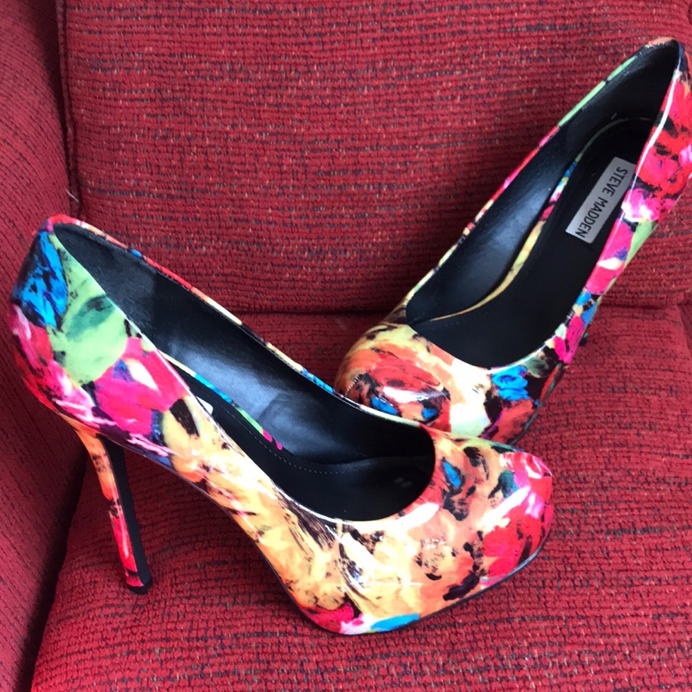 Nala Floral Multicolor Platform Pumps Steve Madden